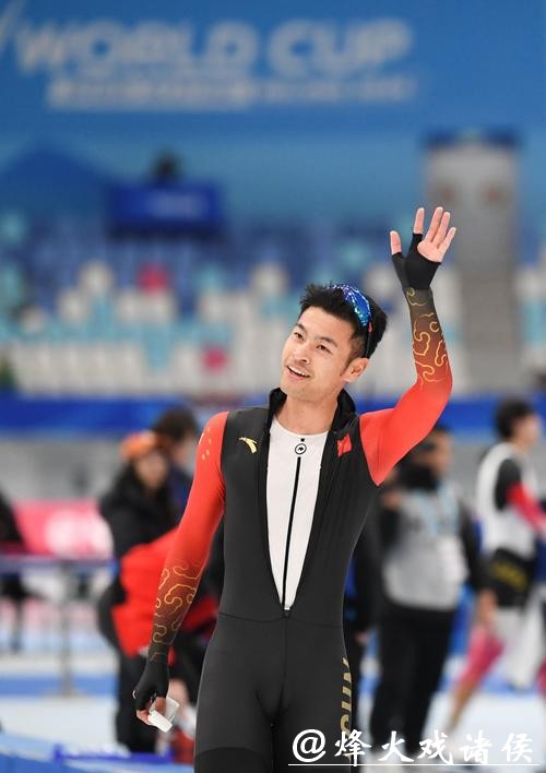 速度滑冰男子1000米 美国选手夺冠宁忠岩第三